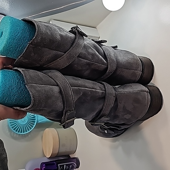 Grey zip up boots Women's 10. - Picture 6 of 6